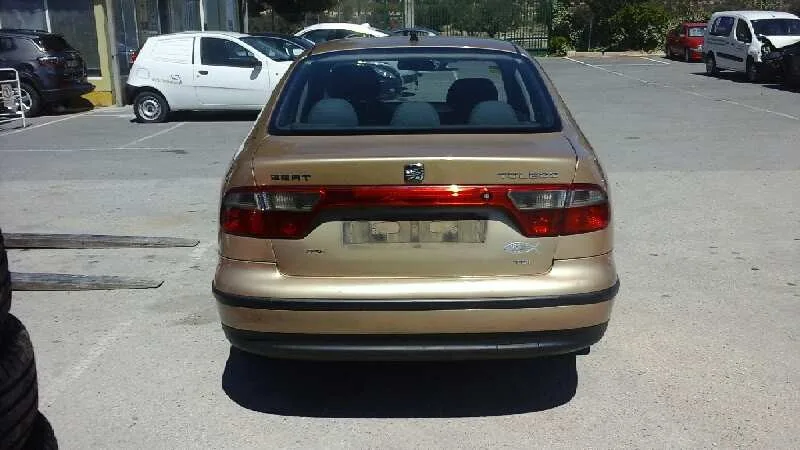 SEAT TOLEDO (1M2) '1999 STELLA DORADO