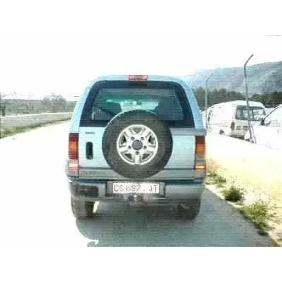 TATA SAFARI '1999 GRIS