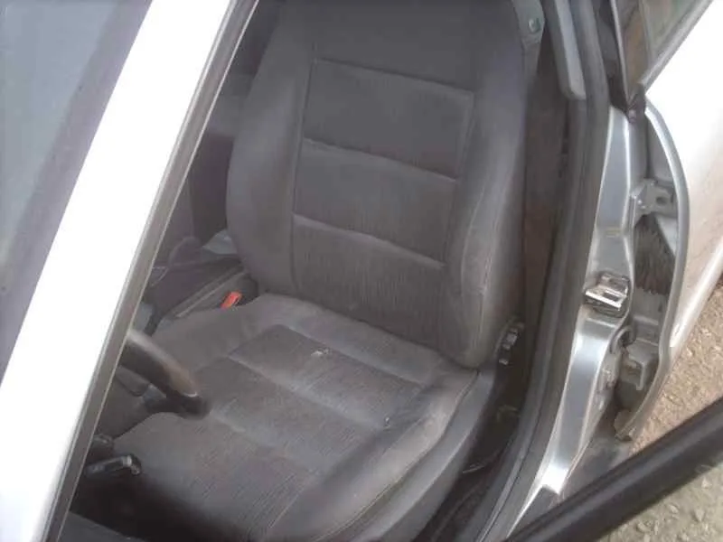 AUDI A4 BERLINA (B5) AUDI A4 BERLINA (B5) '1999 1.8 T GRIS 1999