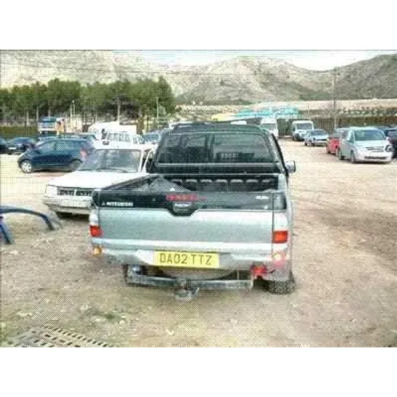 MITSUBISHI L 200 (K6/7) '1996 2500 TD GLX (4-PTAS.) NEGRO