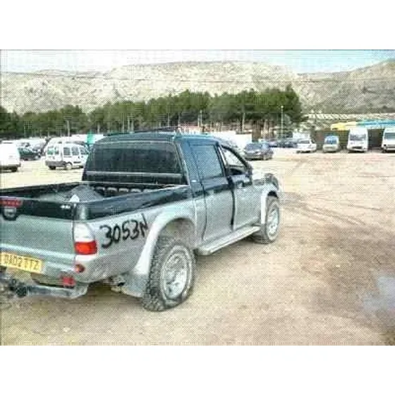 MITSUBISHI L 200 (K6/7) '1996 2500 TD GLX (4-PTAS.) NEGRO