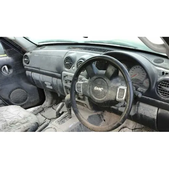 JEEP CHEROKEE (KJ) '2004 3.7 LIMITED NEGRO