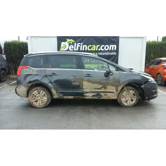 PEUGEOT 5008 '2016 ACTIVE NEGRO