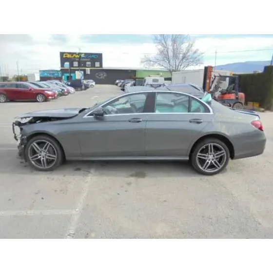 MERCEDES CLASE E LIM. (W213) '2017 E 200 D (213.013) GRIS OSCURO