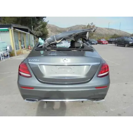 MERCEDES CLASE E LIM. (W213) '2017 E 200 D (213.013) GRIS OSCURO