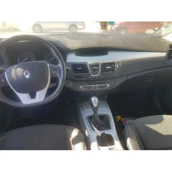 RENAULT LAGUNA III '2007 DYNAMIQUE DORADO