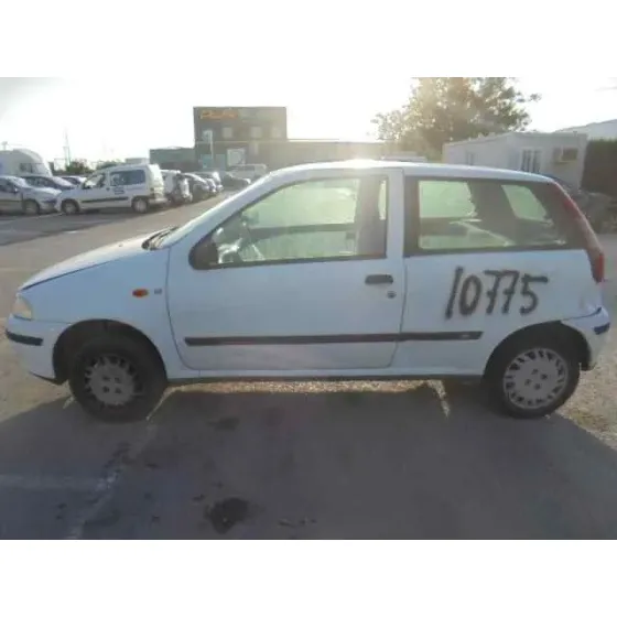 FIAT PUNTO BERLINA (176) '1999 60 CULT BLANCO