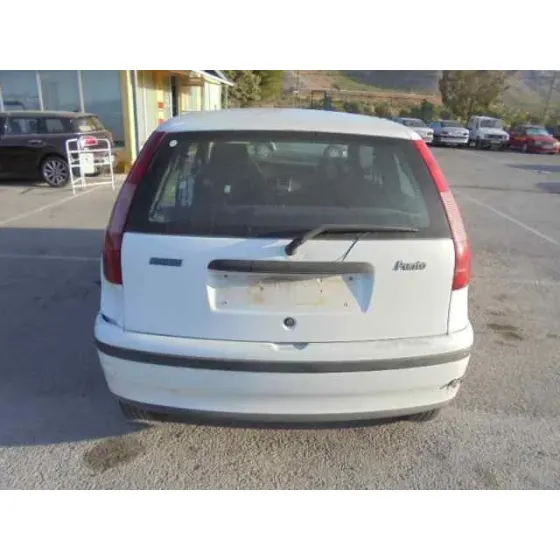 FIAT PUNTO BERLINA (176) '1999 60 CULT BLANCO