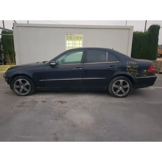 MERCEDES CLASE E (W211) BERLINA '2004 E 270 CDI (211.016) NEGRO