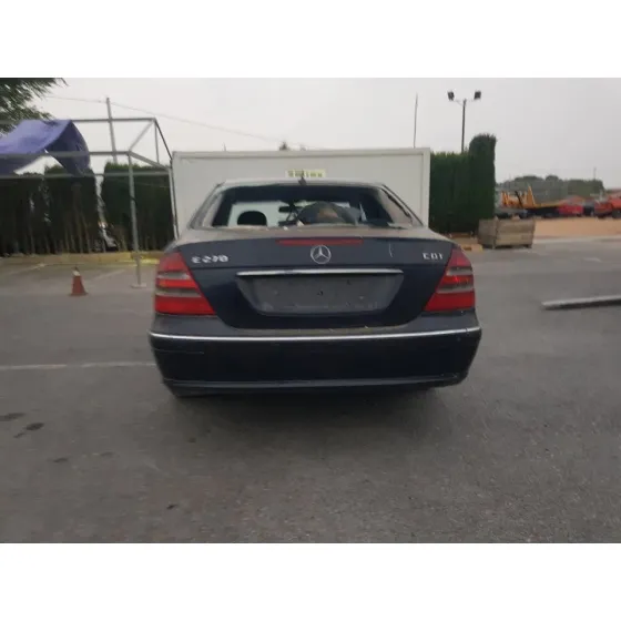 MERCEDES CLASE E (W211) BERLINA '2004 E 270 CDI (211.016) NEGRO
