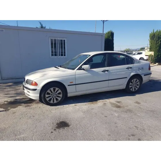BMW SERIE 3 BERLINA (E46) '2000 320D BLANCO