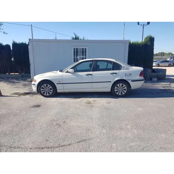 BMW SERIE 3 BERLINA (E46) '2000 320D BLANCO