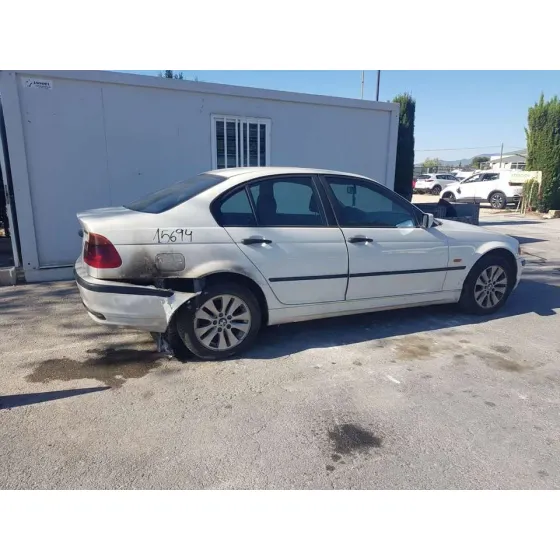 BMW SERIE 3 BERLINA (E46) '2000 320D BLANCO