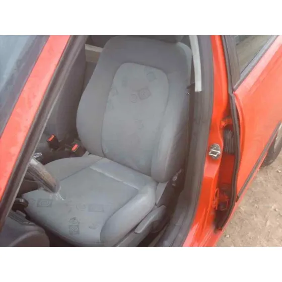 SEAT LEON (1M1) '2000 SIGNO ROJO