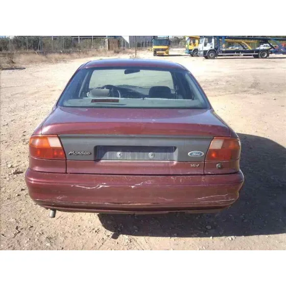 FORD MONDEO BERLINA/FAMILIAR (FD) '1993 1.8 16V CAT GRANATE