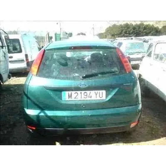 FORD FOCUS BERLINA (CAK) '1998 1.6 16V CAT VERDE