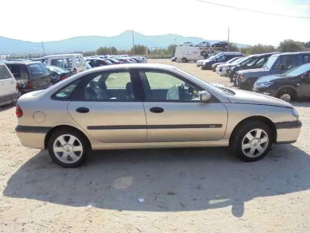 RENAULT LAGUNA (B56) RENAULT LAGUNA (B56) '2000 1.8 16V RXE DORADO 1998