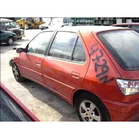 PEUGEOT 306 BERLINA 3/4/5 PUERTAS (S2) '1993 BOULEBARD NARANJA