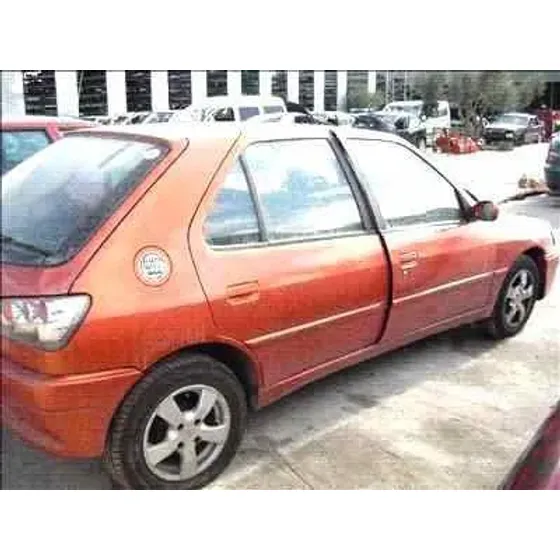 PEUGEOT 306 BERLINA 3/4/5 PUERTAS (S2) '1993 BOULEBARD NARANJA