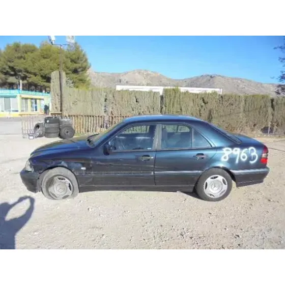 MERCEDES CLASE C (W202) BERLINA '1999 180 (202.018) NEGRO