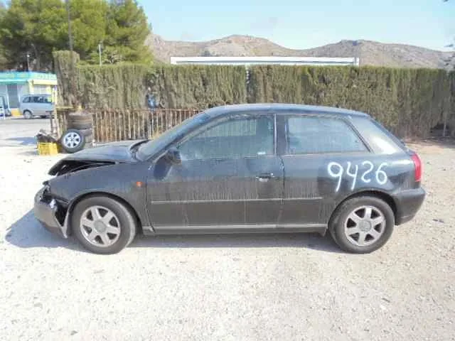 AUDI A3 (8L) AUDI A3 (8L) '1996 1.8 AMBIENTE GRIS OSCURO 1996