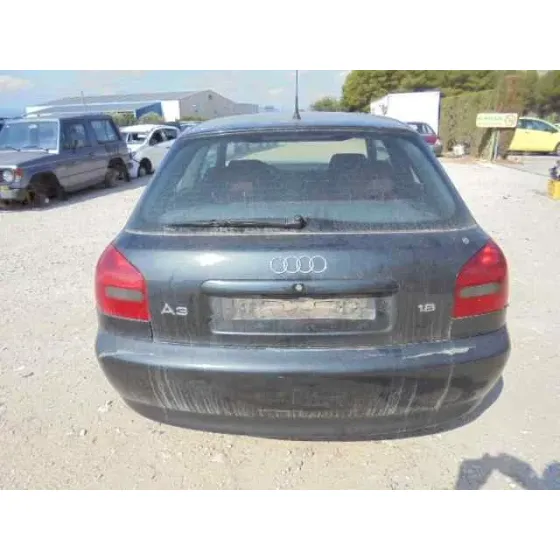 AUDI A3 (8L) '1996 1.8 AMBIENTE GRIS OSCURO