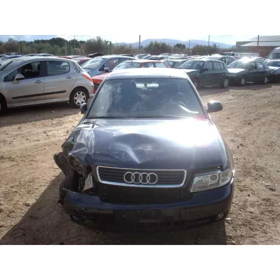 AUDI A4 BERLINA (B5) '2000 1.8 AZUL