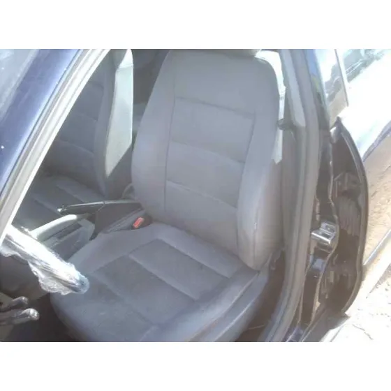 AUDI A4 BERLINA (B5) '2000 1.8 AZUL