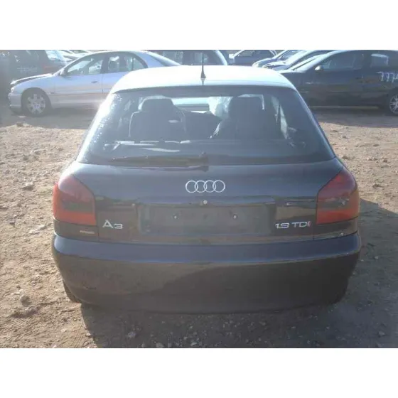 AUDI A3 (8L) '2000 1.9 TDI AMBIENTE AZUL