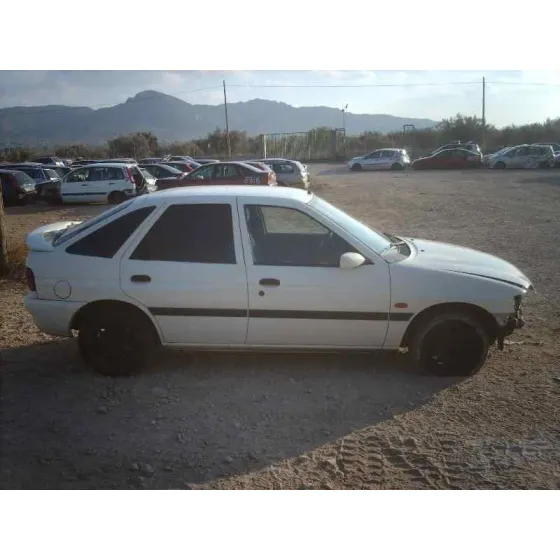 FORD ESCORT BERL./TURNIER '1997 ATLANTA BERLINA BLANCO