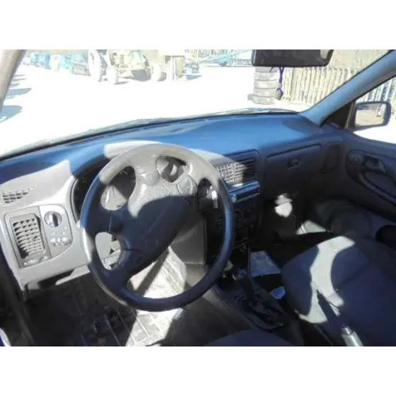 VOLKSWAGEN POLO BERLINA (6N1) '1999 AIR AZUL