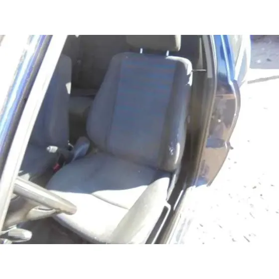 VOLKSWAGEN POLO BERLINA (6N1) '1999 AIR AZUL