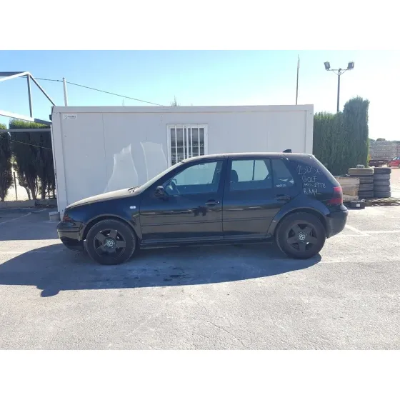 VOLKSWAGEN GOLF IV BERLINA (1J1) '1998 HIGHLINE NEGRO