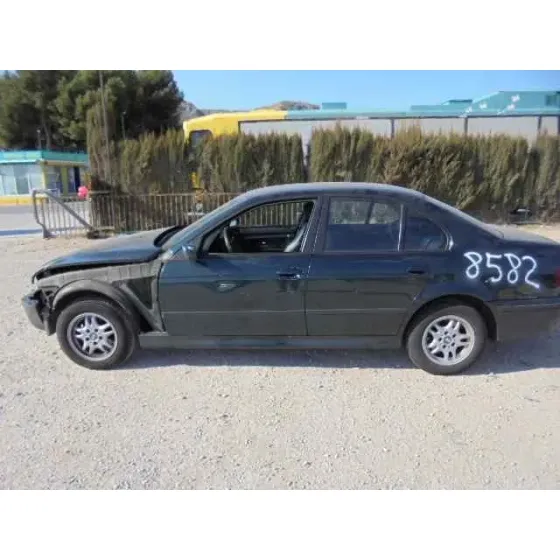 BMW SERIE 5 BERLINA (E39) '1997 525TDS VERDE