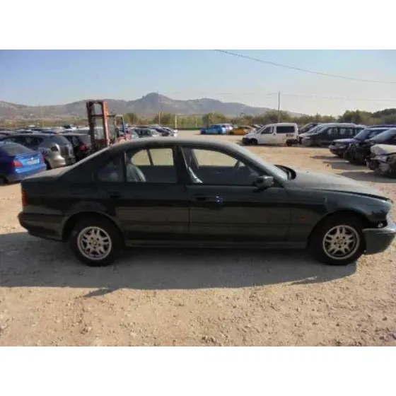 BMW SERIE 5 BERLINA (E39) '1997 525TDS VERDE