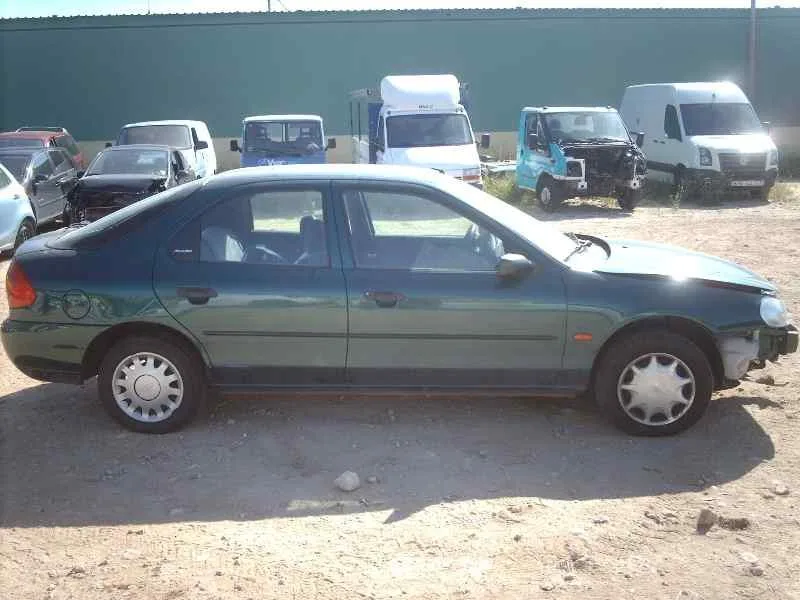 FORD MONDEO BERLINA (GD) FORD MONDEO BERLINA (GD) '1997 GLX VERDE 1996