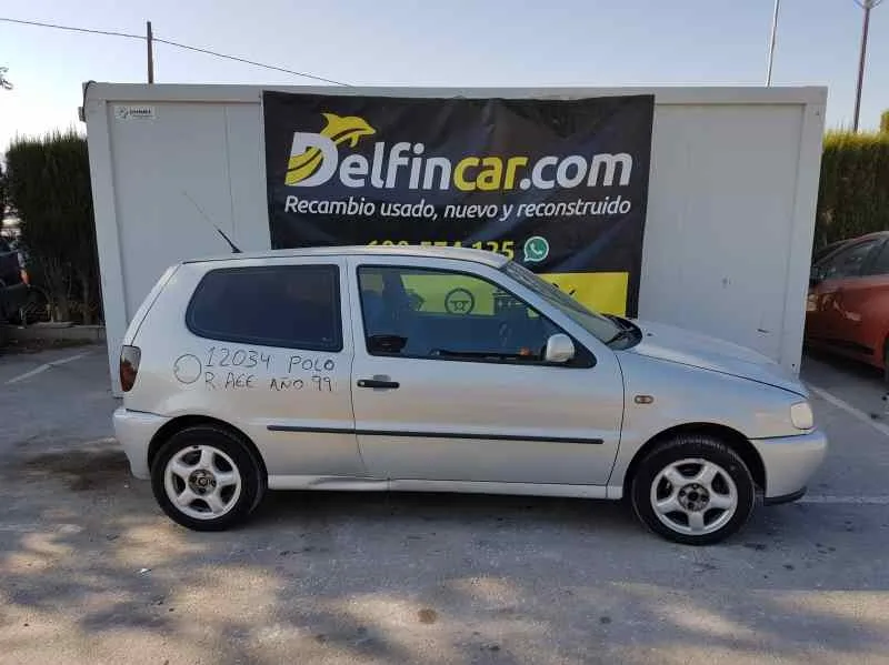 VOLKSWAGEN POLO BERLINA (6N1) '1999 BASICO GRIS