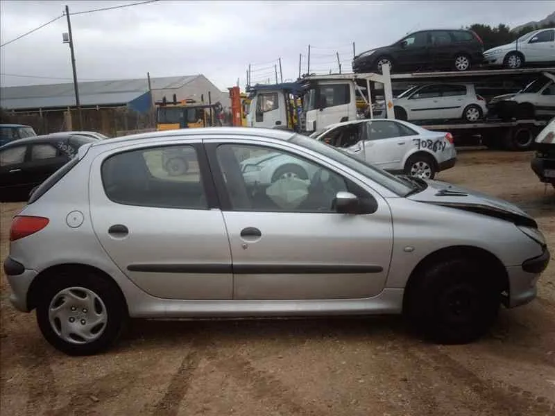 PEUGEOT 206 BERLINA '2002 X-LINE GRIS