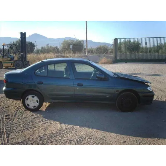 RENAULT MEGANE I CLASSIC (LA0) '1997 1.6E ALIZE VERDE
