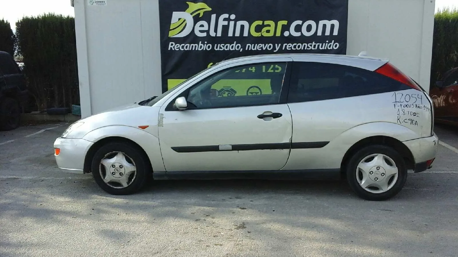 FORD FOCUS BERLINA (CAK) '1999 TREND GRIS PLATA