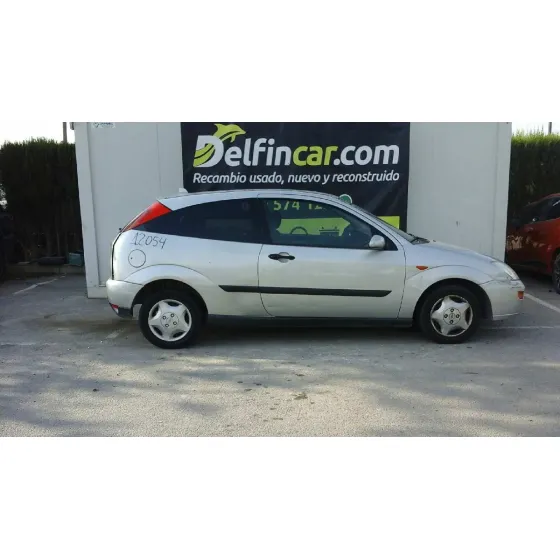 FORD FOCUS BERLINA (CAK) '1999 TREND GRIS PLATA