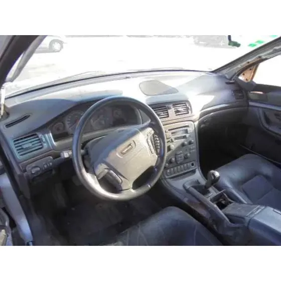 VOLVO S80 BERLINA '1999 2.4 (125KW) GRIS