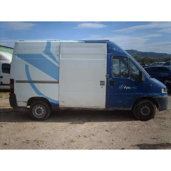 PEUGEOT BOXER CAJA CERR. TECHO SOBREELEV. (RS3200)(230)(->'02) '1997 1400 D AZUL-BLANCO