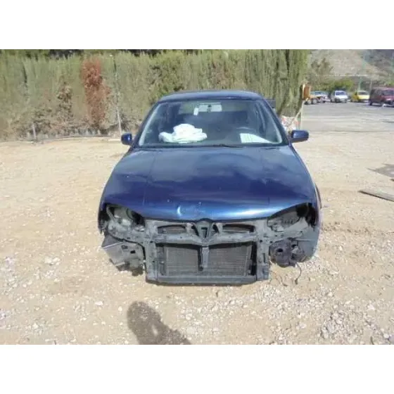 VOLKSWAGEN GOLF IV BERLINA (1J1) '1999 BASICO AZUL