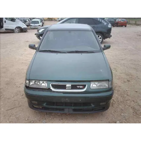 SEAT TOLEDO (1L) '1996 BASE VERDE