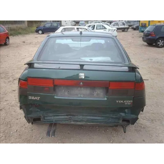 SEAT TOLEDO (1L) '1996 BASE VERDE