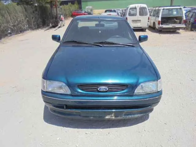 FORD ESCORT BERLINA/TURNIER FORD ESCORT BERLINA/TURNIER '1994 GHIA BERLINA AZUL 1993