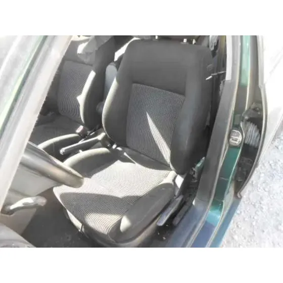 VOLKSWAGEN GOLF IV BERLINA (1J1) '2000 HIGHLINE VERDE