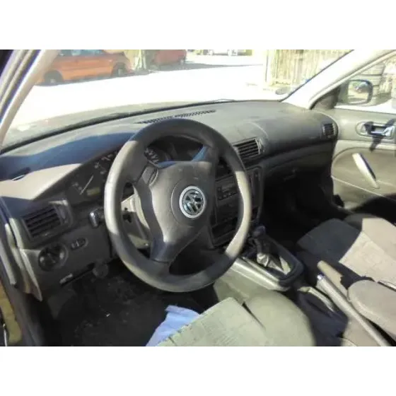 VOLKSWAGEN PASSAT BERLINA (3B2) '1997 BERLINA VERDE