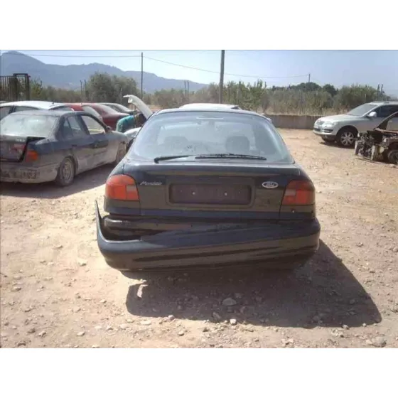 FORD MONDEO BERLINA/FAMILIAR (FD) '1993 CLX BERLINA VERDE